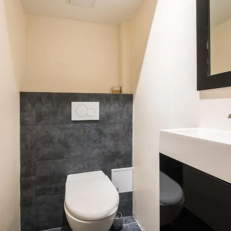 Apartment Spacious Apartment-2br-4p-boulevard Saint-germain Paris