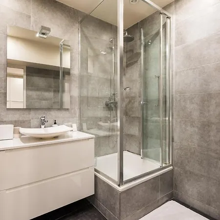 Apartment Spacious Apartment-2br-4p-boulevard Saint-germain Paris